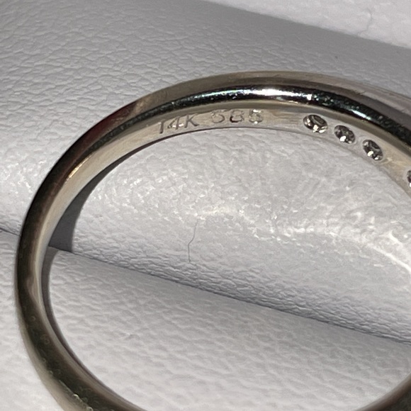 Solid 14K White Gold Natural Round Cut Diamond Solitaire Engagement Vintage Ring - Picture 12 of 17